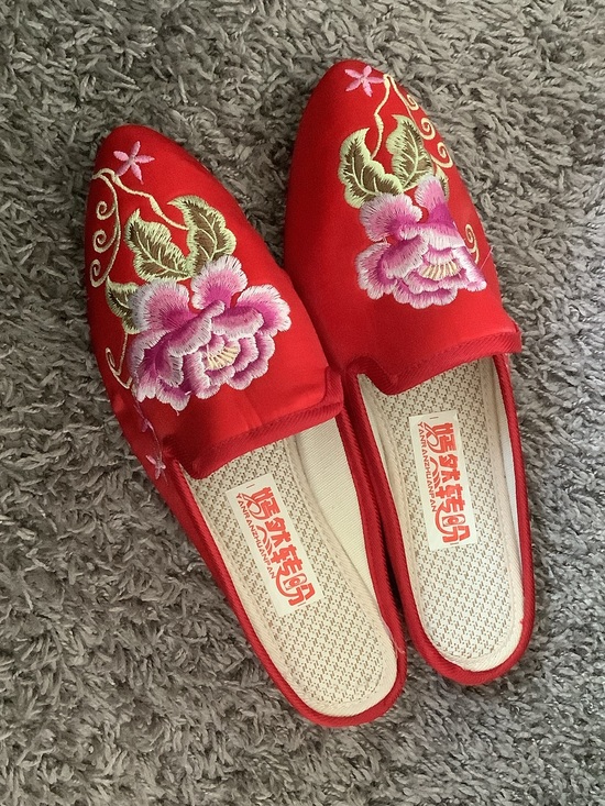 Shoes - NWOT!  Embroidered Satin Slippers, the Color of Luck! ♥️